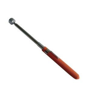 Magnetic sockets picks up